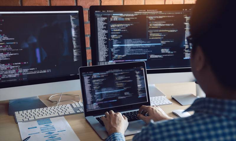 数据科学选型:R与Python如何赋能市中区网站建设?